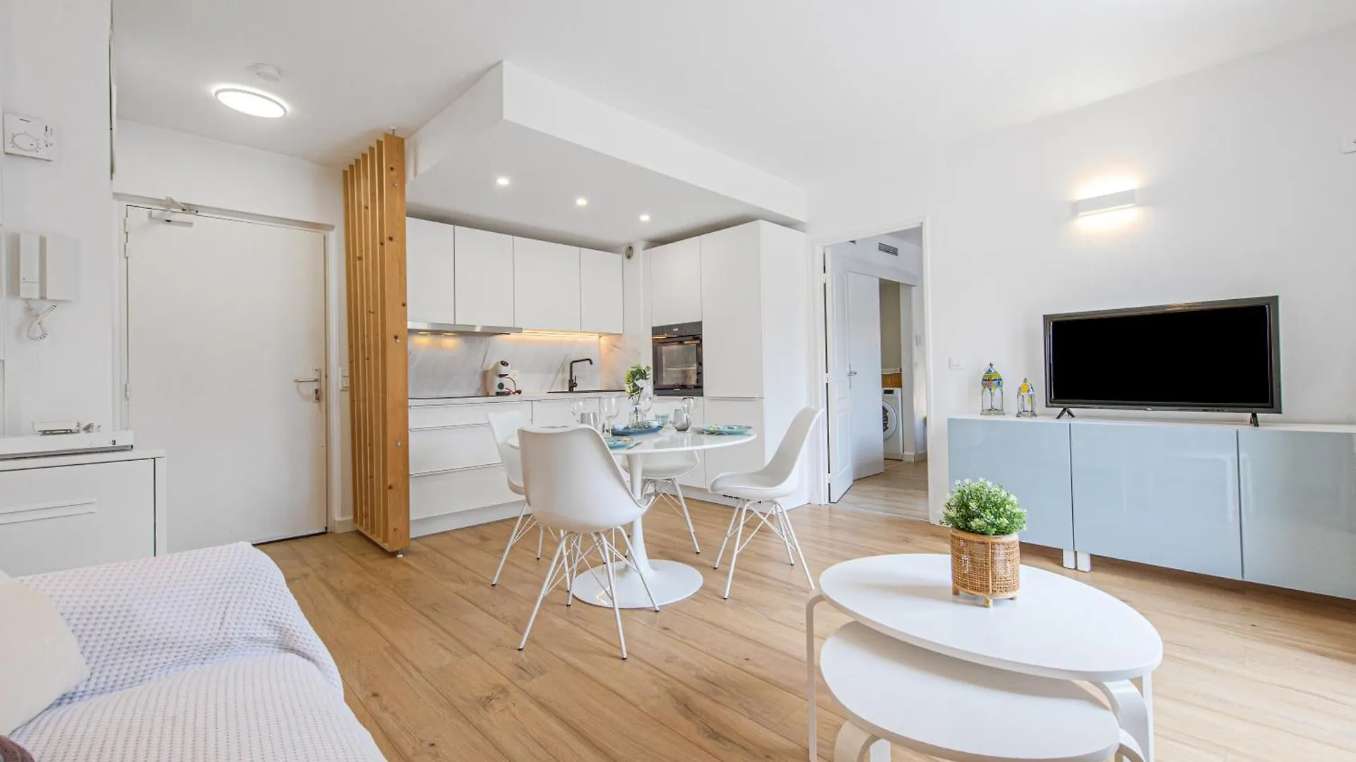 Apartmán Jardin Du Cap Roquebrune-Cap-Martin 0*,  Francie